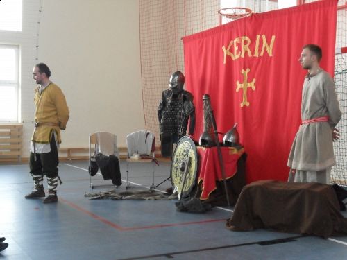 Grafika #0: "Żywa lekcja historii"