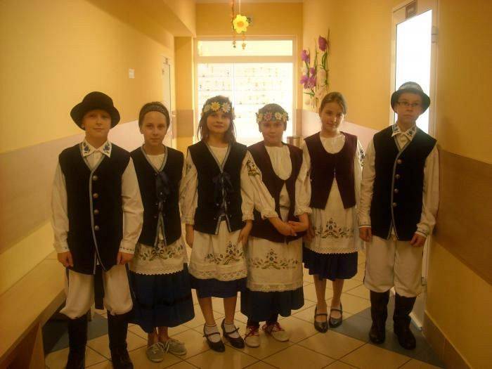 Grafika #0: Z kaszëbsczim w szk&amp;ograve;le