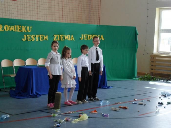 Grafika #0: Apel ekologiczny PAMIĘTAJ CZŁOWIEKU- JESTEM ZIEMIĄ JEDYNĄ