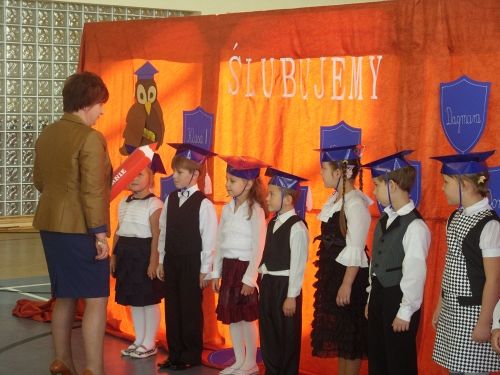 Grafika #0: Ślubowanie klasy pierwszej