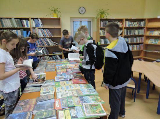 Grafika #0: Wystawa nowo zakupionych książek w ramach rządowego projektu Książki naszych marzeń"