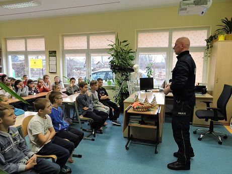 Grafika #0: Spotkanie z policjanten "Bezpieczne ferie"