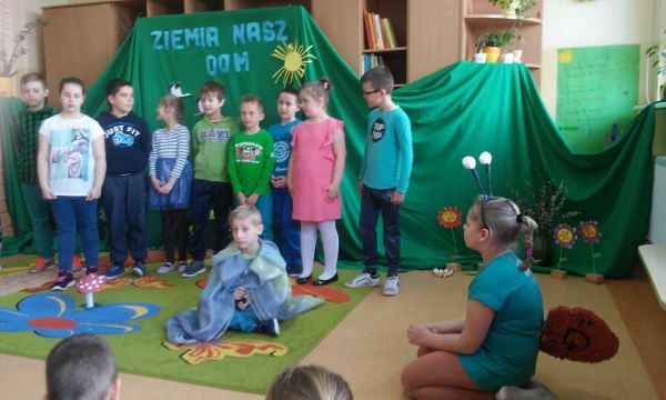 Grafika #0: Przedstawienie ekologiczne