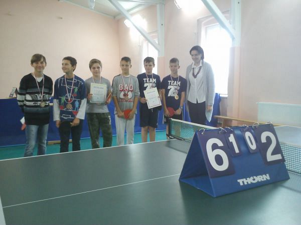 Grafika #0: Drużynowy tenis stołowy dziewcząt i chłopców