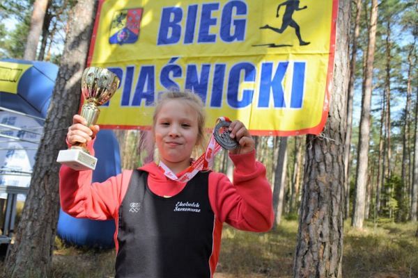 Grafika #0: Małe Kaszuby Biegają. Amelia na podium!