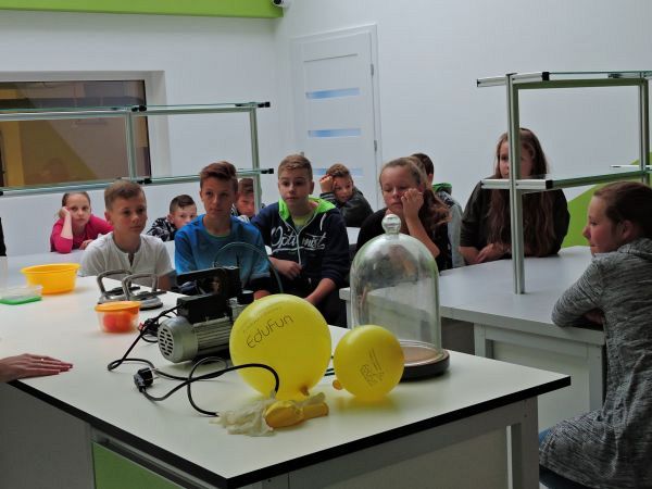 Grafika #0: Wycieczka do Centrum Interaktywnej Edukacji i Zabawy EduFun w Redzie