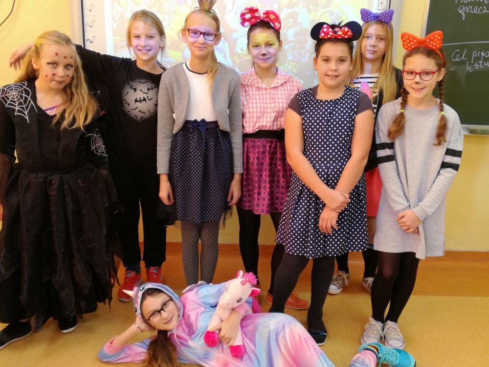 Grafika #0: Międzynarodowy Dzień Postaci z Bajek