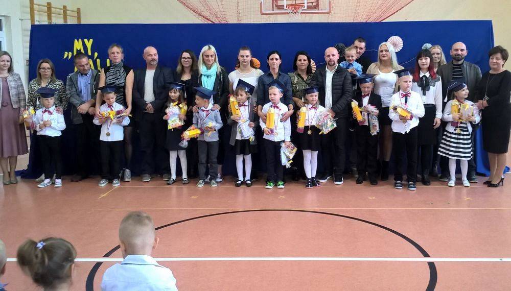 Grafika #0: Pasowanie na ucznia Szkoły Podstawowej w Maszewku