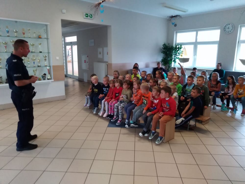 Grafika #0: "Bezpieczna droga do szkoły"