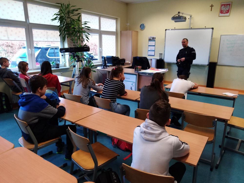 Grafika #0: Spotkanie z policjantem