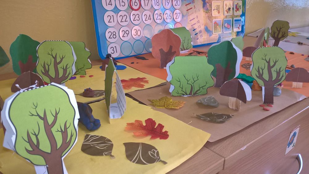 Grafika #0: Nadeszła jesień.