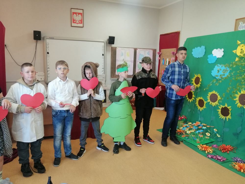 Grafika #0: Przedstawienie w języku angielskim Little Red Riding Hood