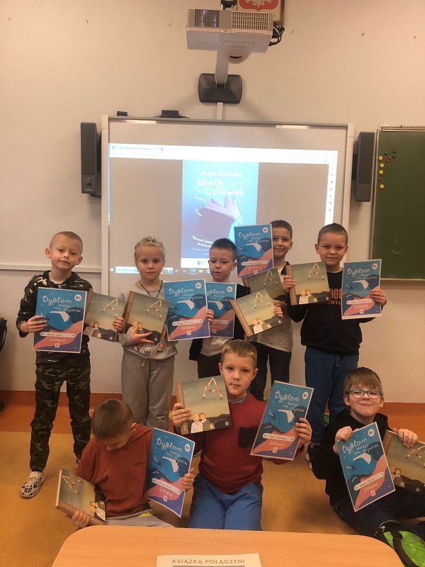 Grafika #0: Mała książka - wielki człowiek