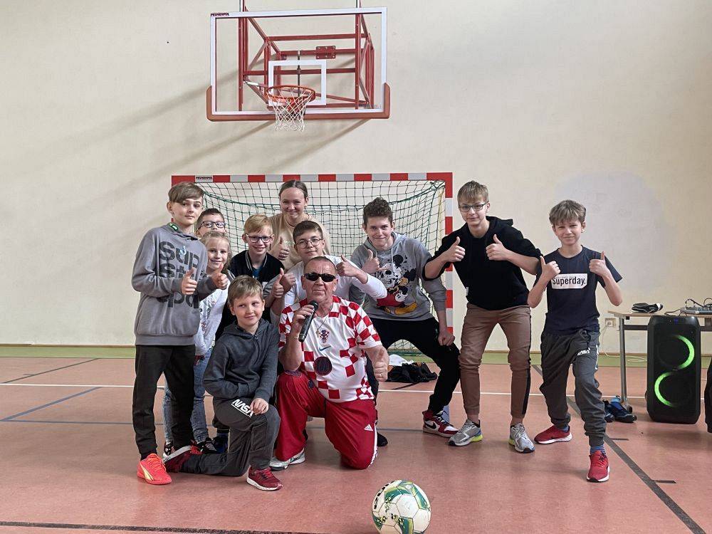 Grafika #0: Janusz Chomontek w naszej szkole