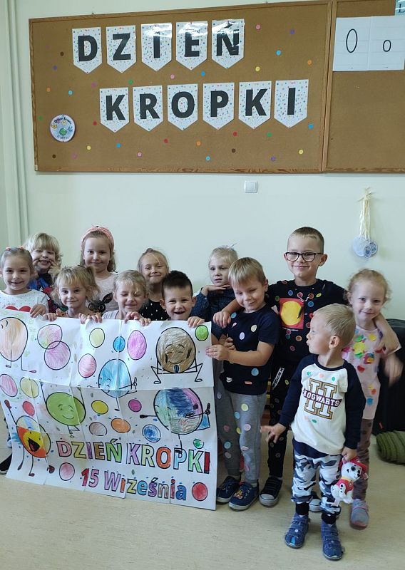 Grafika #0: Dzień Kropki w przedszkolu