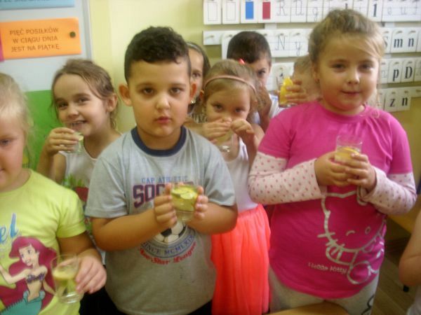 Grafika #0: Śniadanie daje moc