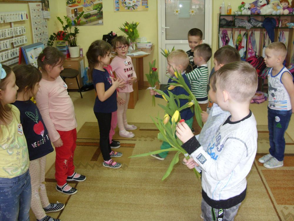 Grafika #0: Dzień Dziewczynek