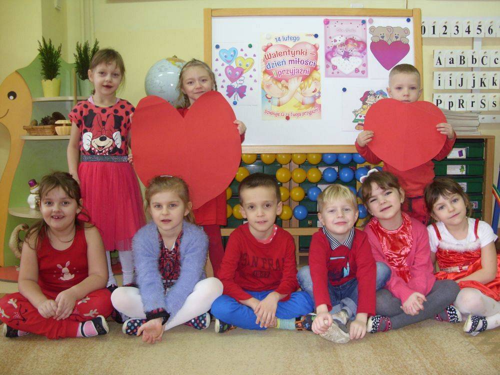 Grafika #0: Walentynkowa zabawa w oddziale przedszkolnym