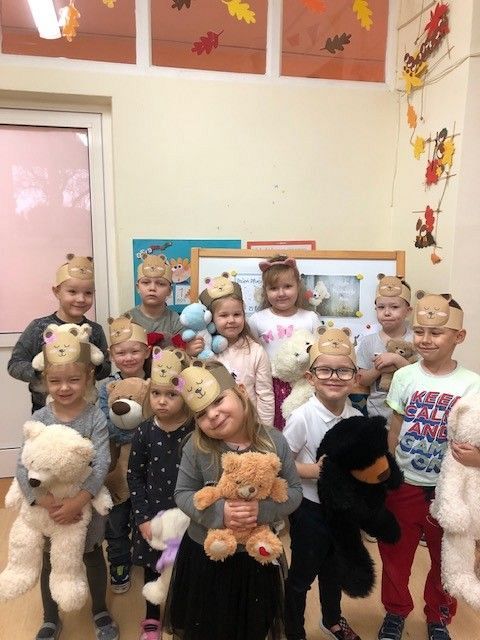 Grafika #0: Dzień Pluszowego Misia w przedszkolu