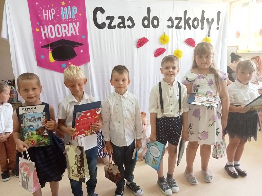 Grafika #0: Czas do szkoły!