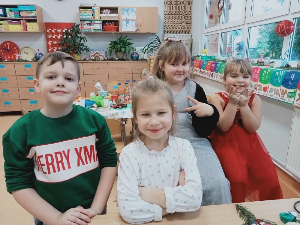 Grafika #0: Świątecznie u pierwszoklasistów