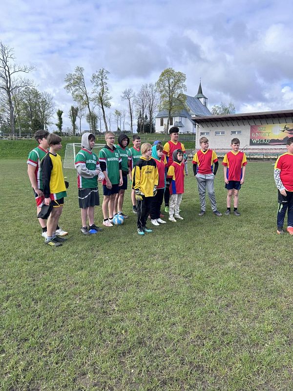 Grafika #0: PIŁKA NOŻNA- ZAWODY