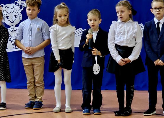 Grafika 4: Pasowanie na ucznia