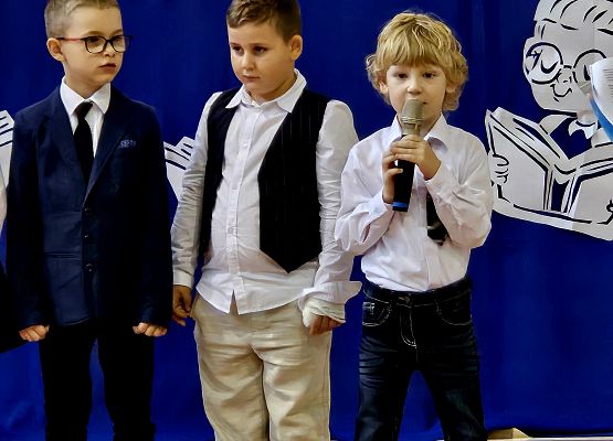 Grafika 5: Pasowanie na ucznia