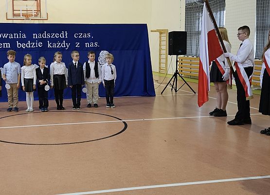 Grafika 6: Pasowanie na ucznia