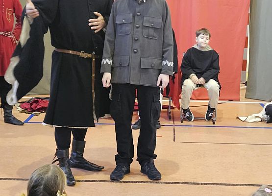 Grafika 14: "Niepodległość i Bitwa Warszawska" - żywa lekcja historii.