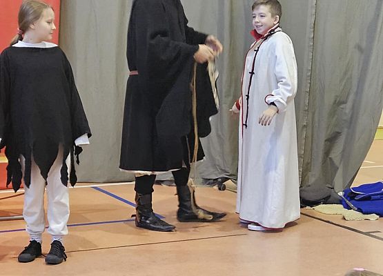 Grafika 3: "Niepodległość i Bitwa Warszawska" - żywa lekcja historii.