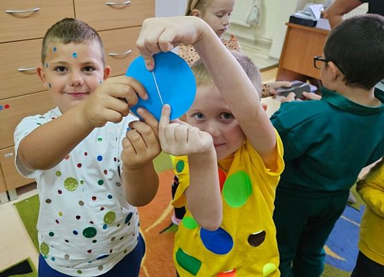 Grafika 4: Dzień Kropki