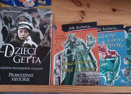 Grafika 7: Nowości  w bibliotece szkolnej w ramach Narodowego Programu Rozwoju Czytelnictwa 2.0