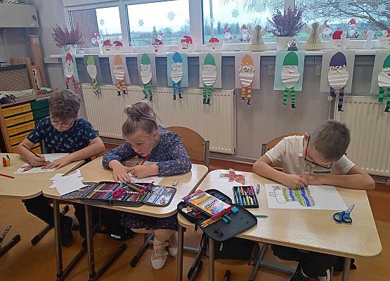 Grafika 15: "W KRÓLESTWIE KSIĄŻEK" - Pasowanie na czytelnika uczniów klasy pierwszej  w bibliotece szkolnej. NPRc 2.0