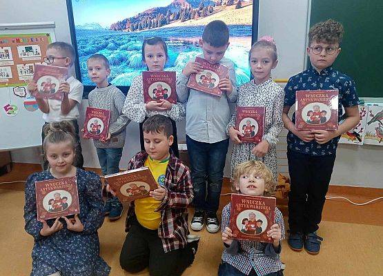 Grafika 1: „Mała Książka – Wielki Człowiek – Wyprawka dla Pierwszaka”