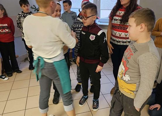 Grafika 2: Konkurs na najładniej udekorowaną klasę z okazji Świąt Bożego Narodzenia