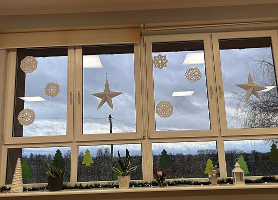 Grafika 11: Konkurs na najładniej udekorowaną klasę z okazji Świąt Bożego Narodzenia