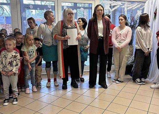 Grafika 3: Konkurs na najładniej udekorowaną klasę z okazji Świąt Bożego Narodzenia