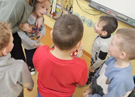 Grafika 3: Dzień Kobiet