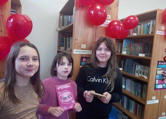 Grafika 9: Walentynki w bibliotece szkolnej