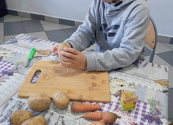 Grafika 11: Ciekawe lekcje kaszubskiego – ziemniaczane stwory