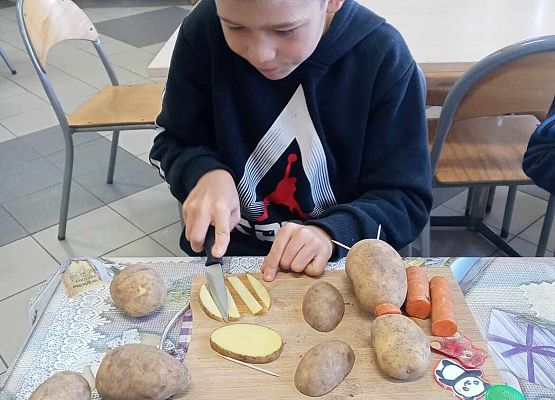 Grafika 27: Ciekawe lekcje kaszubskiego – ziemniaczane stwory