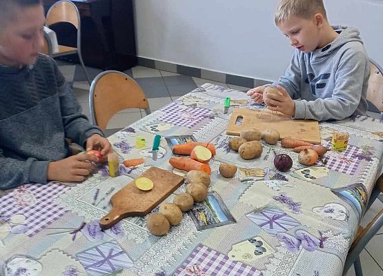 Grafika 32: Ciekawe lekcje kaszubskiego – ziemniaczane stwory