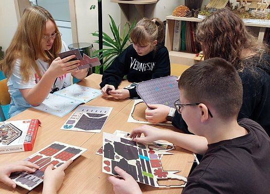 Grafika 5: Koło z zakresu wiedzy o historii i wiedzy o społeczeństwie