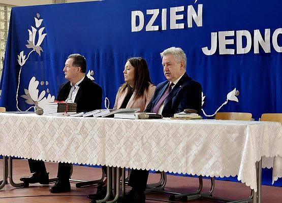 Grafika 11: Spotkanie z senatorem Rzeczpospolitej Polskiej Kazimierzem Kleiną