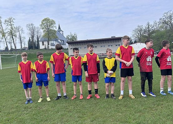 Grafika 1: Gminne zawody w piłkę nożną chłopców- Igrzyska dzieci