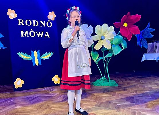 Grafika 3: 54  Konkurs Recytatorski Literatury Kaszubskiej   "Rodnô Mòwa"