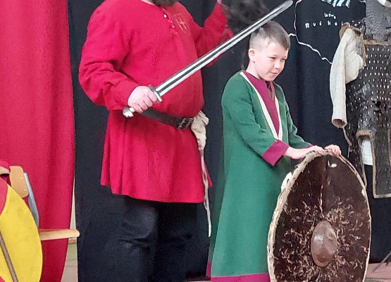 Grafika 5: Żywa lekcja historii