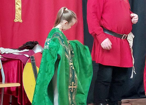 Grafika 8: Żywa lekcja historii