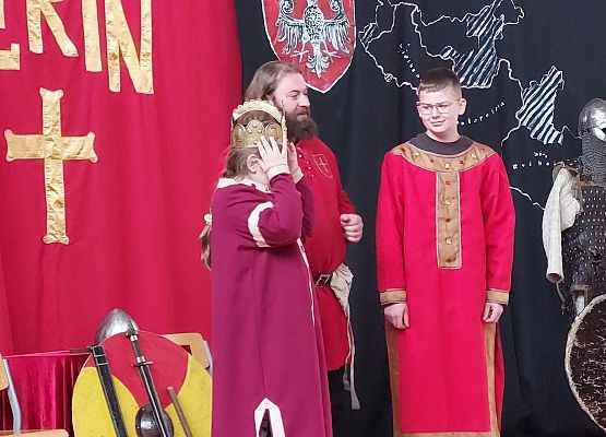 Grafika 13: Żywa lekcja historii